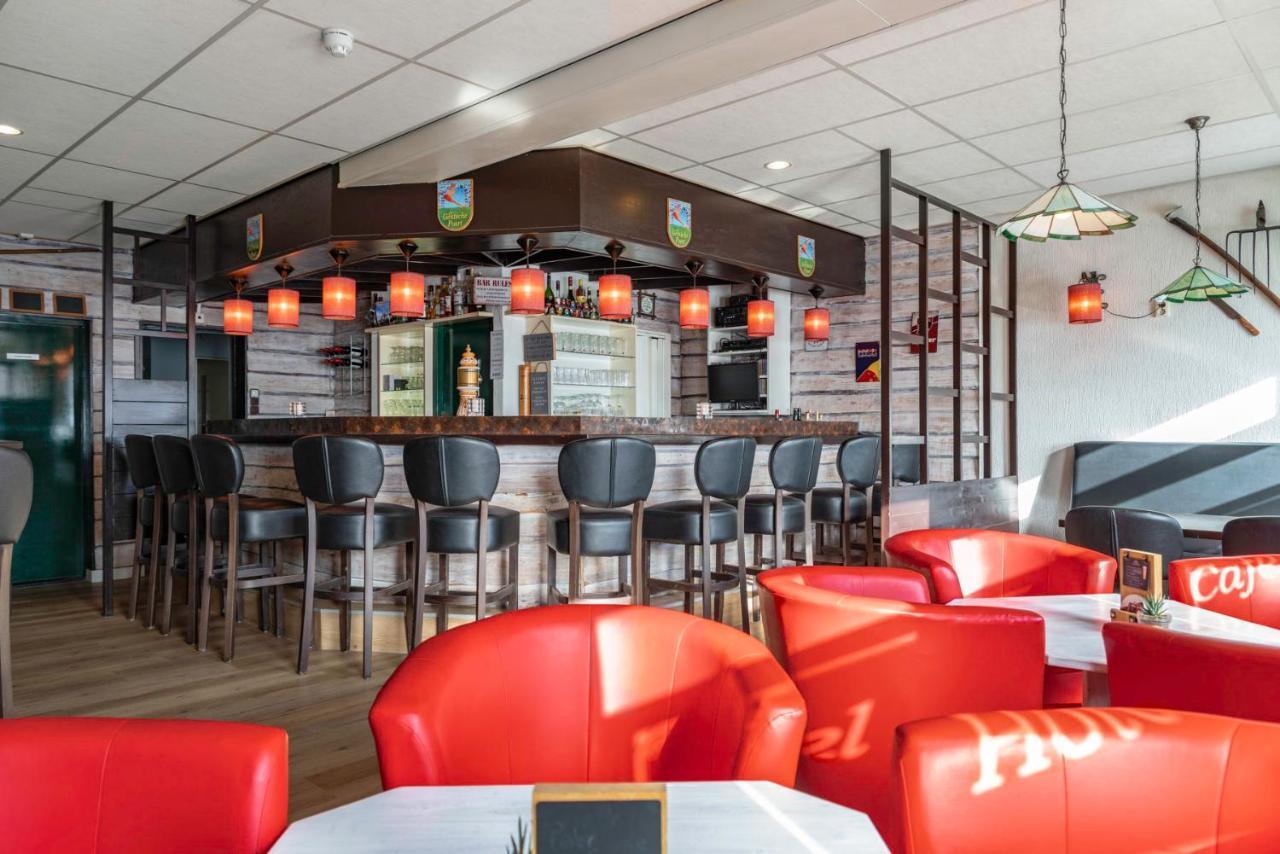 Hotel De Gentsche Poort Biervliet Bagian luar foto
