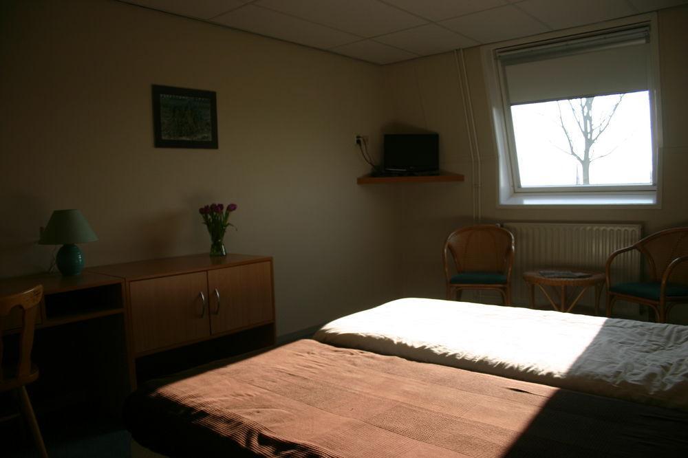 Hotel De Gentsche Poort Biervliet Bagian luar foto